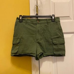 Y2K Hight Waist/Rise Cargo Shorts Olive/Army Green (Forever 21)